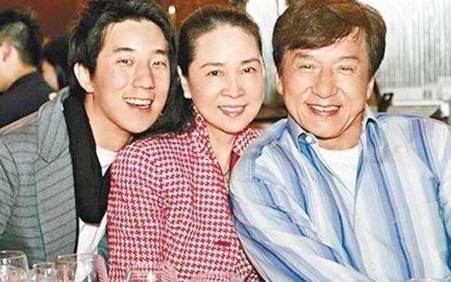 2018明星出轨门,娱乐圈风波再起，道德底线引发热议